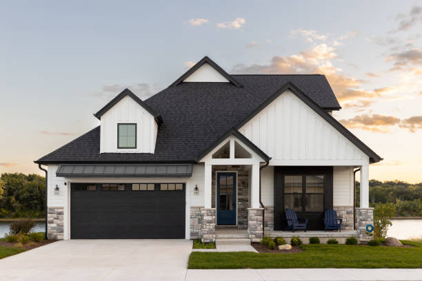 Best Chimney Flashing Repair  in Coshocton, OH